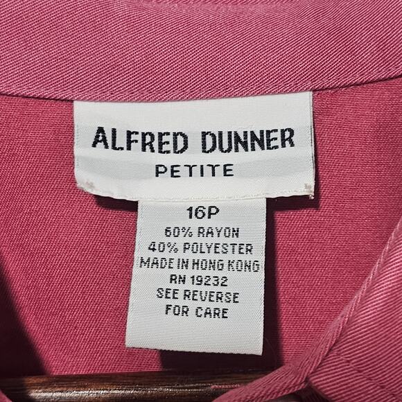 Alfred Dunner Long Sleeve Button Up Embroidered Mauve Size 16P Grannycore - Picture 3 of 9